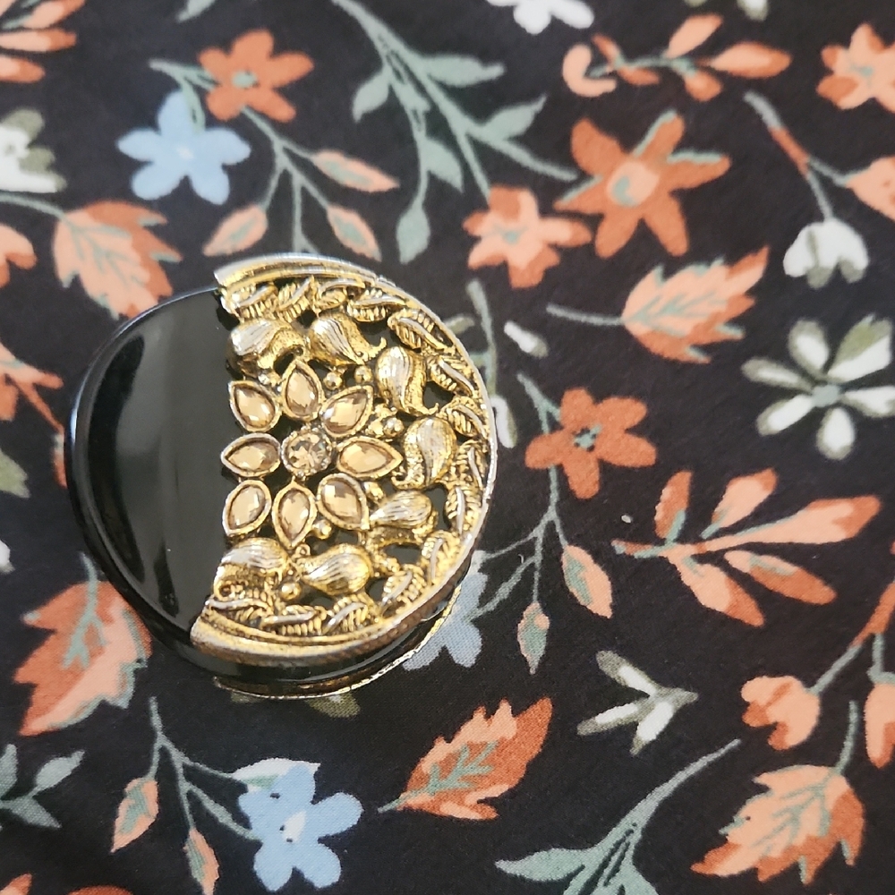 Chic Gold and Black Floral Brooch